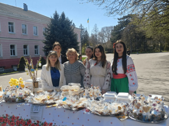 Благодійний ярмарок «Великодні дива»